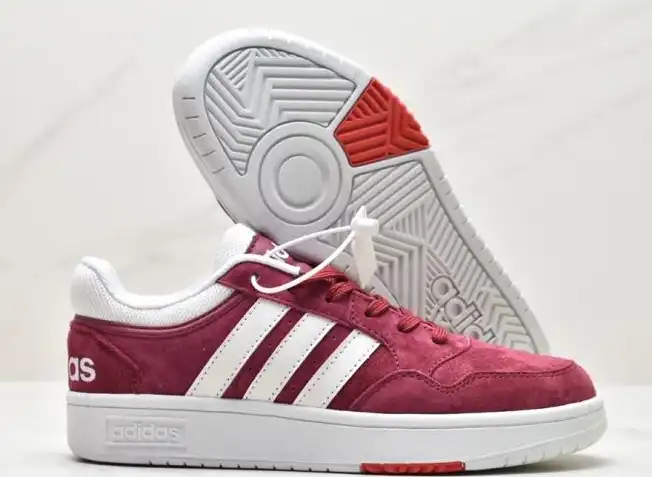 hype Adidas Sneakers