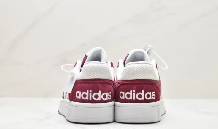 hype Adidas Sneakers