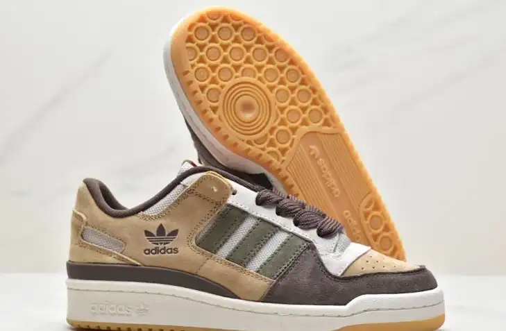 hype Adidas Sneakers