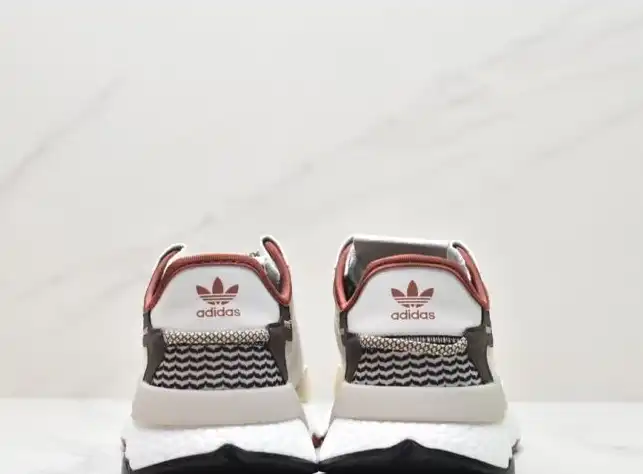 hype Adidas Sneakers