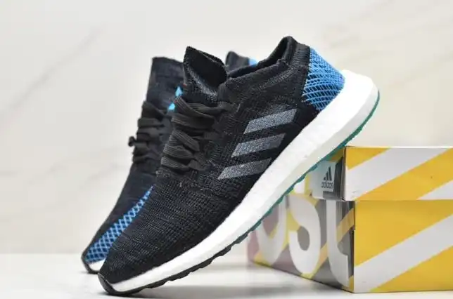 hype Adidas Sneakers