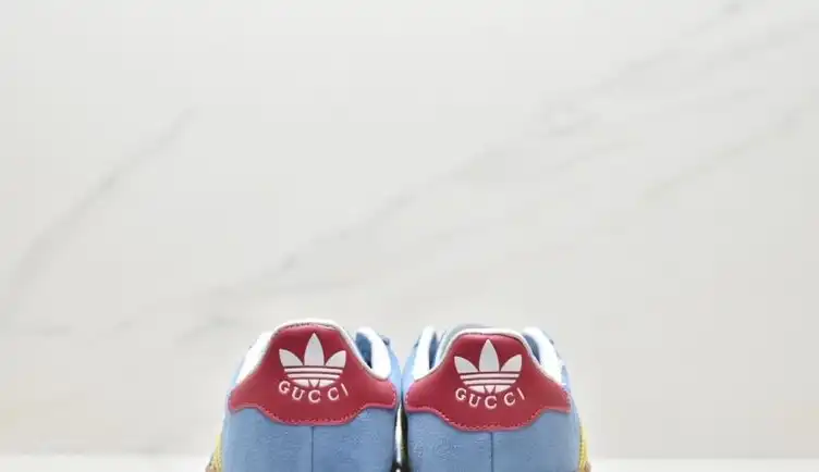 hype Adidas Sneakers