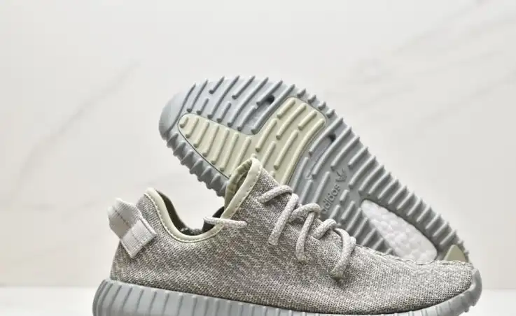 hype Adidas Yeezy Boost