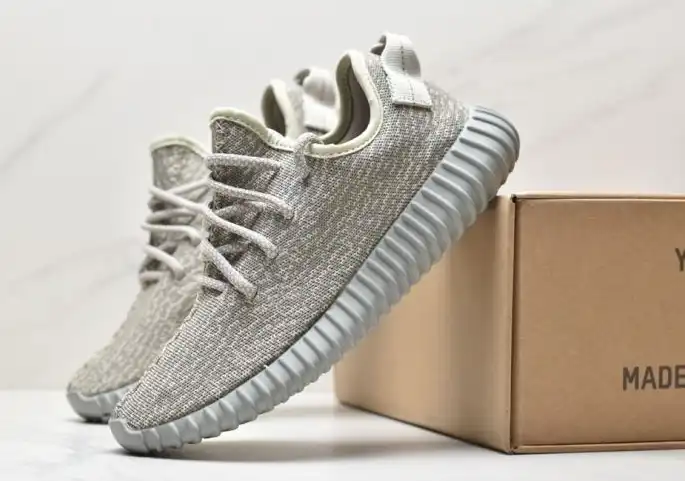 hype Adidas Yeezy Boost