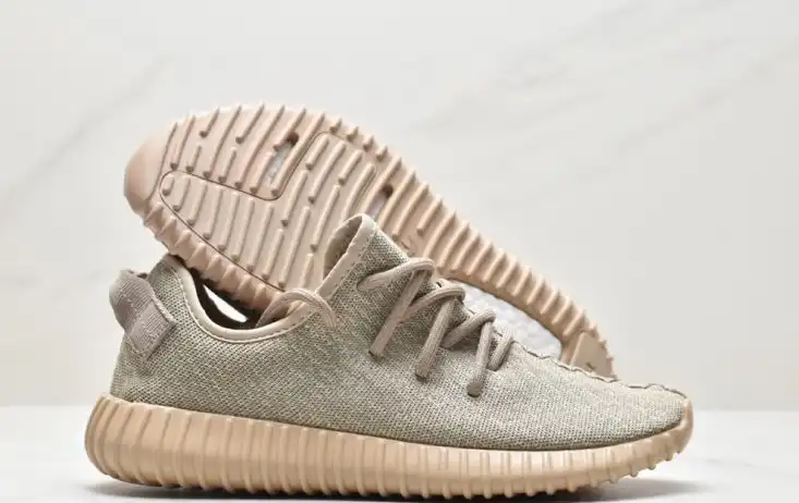 hype Adidas Yeezy Boost