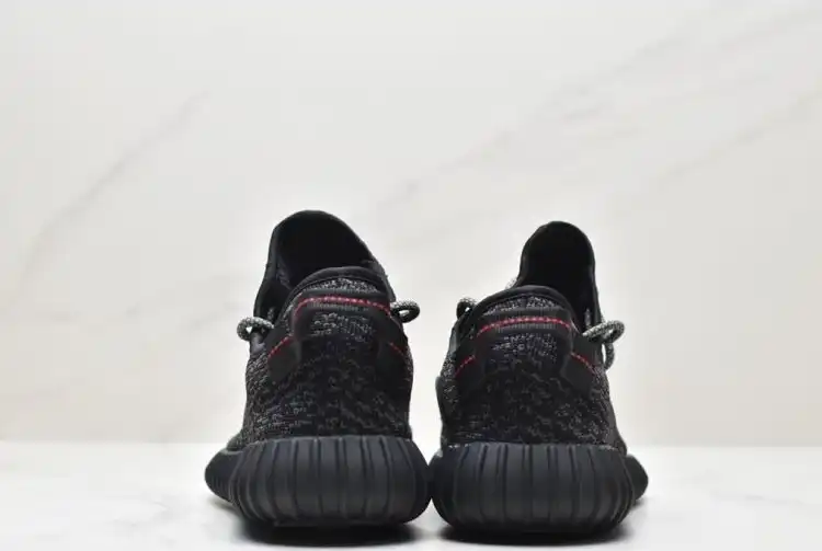 hype Adidas Yeezy Boost