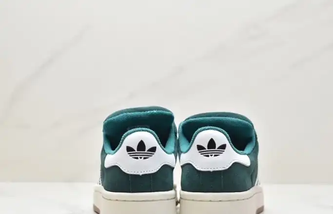 hype Adidas Sneakers