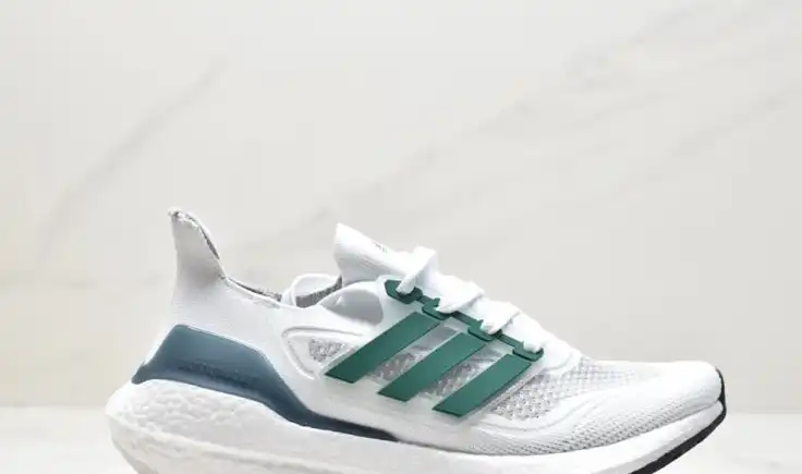 hype Adidas Sneakers