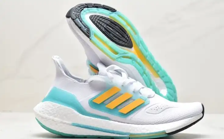 hype Adidas Sneakers