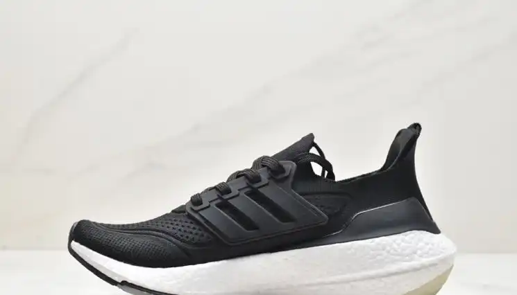 hype Adidas Sneakers