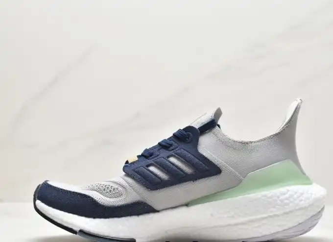 hype Adidas Sneakers