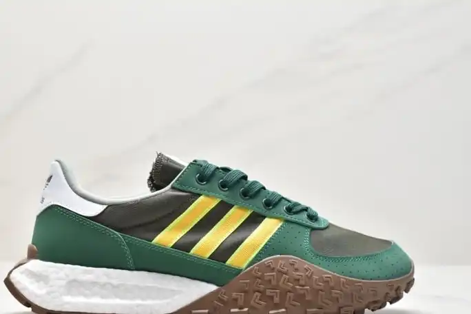 hype Adidas Sneakers