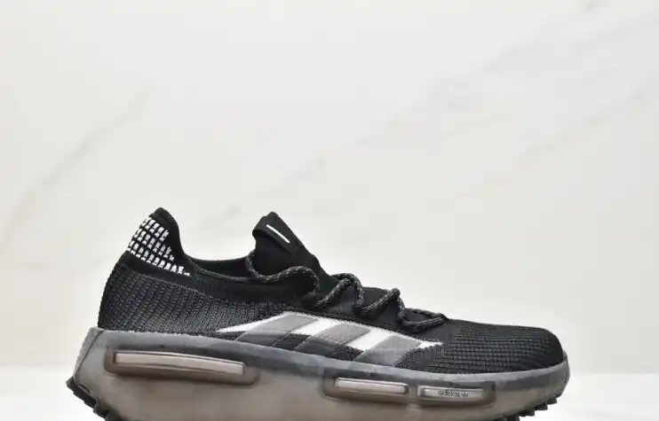 hype Adidas Sneakers