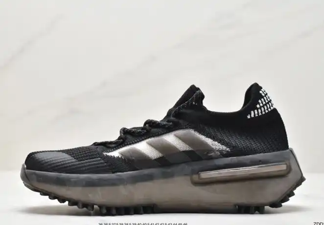 hype Adidas Sneakers