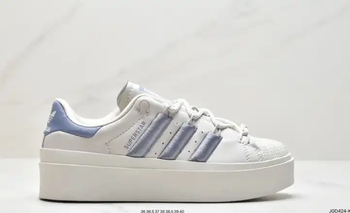 hype Adidas Sneakers