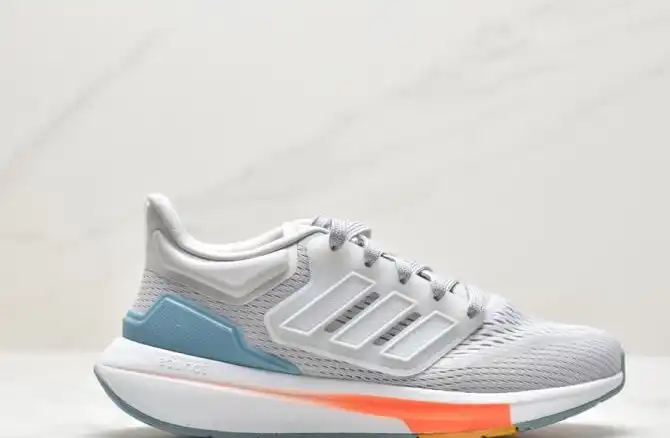 hype Adidas Sneakers