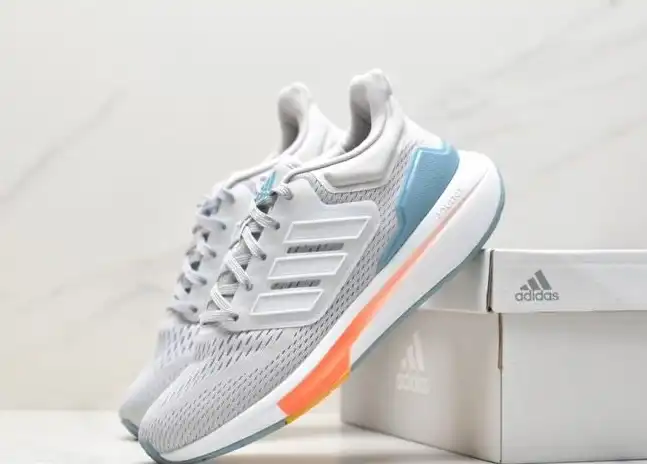 hype Adidas Sneakers