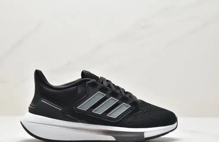 hype Adidas Sneakers