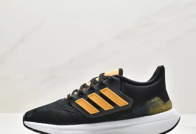 hype Adidas Sneakers