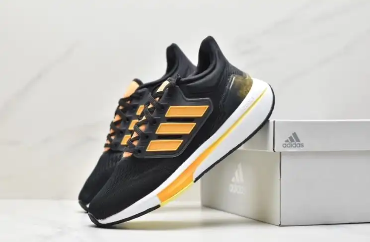 hype Adidas Sneakers