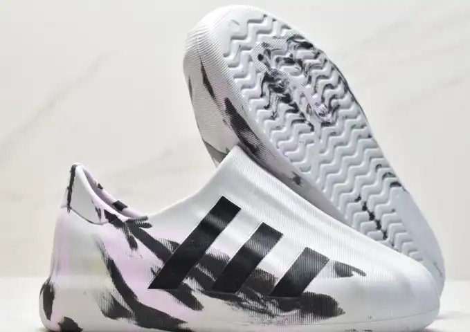 hype Adidas Sneakers