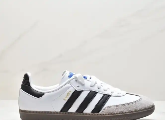 hype Adidas Sneakers