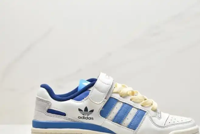 hype Adidas Sneakers