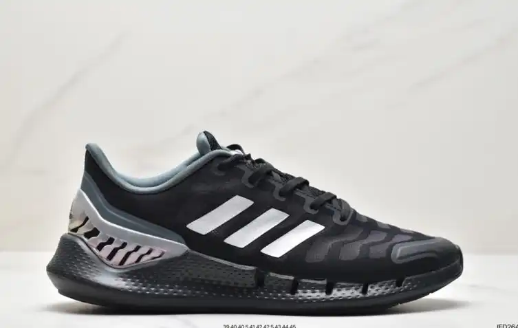 hype Adidas Sneakers