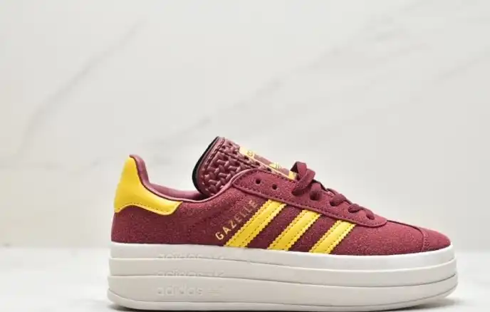 hype Adidas Sneakers