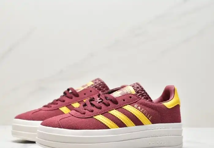 hype Adidas Sneakers