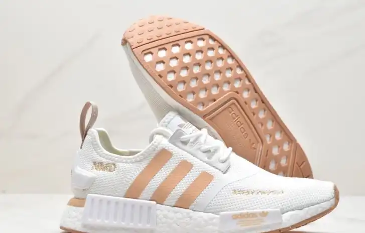 hype Adidas Sneakers