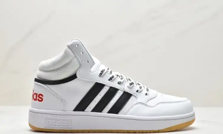 hype Adidas Sneakers