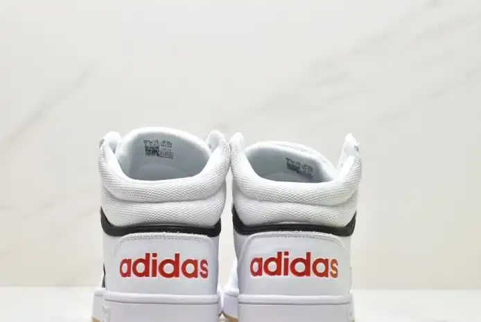 hype Adidas Sneakers