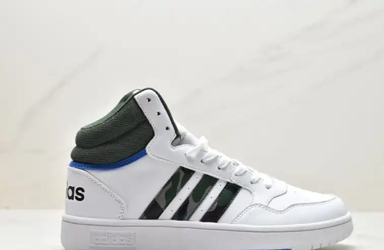 hype Adidas Sneakers