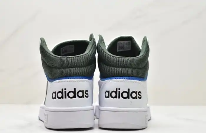 hype Adidas Sneakers