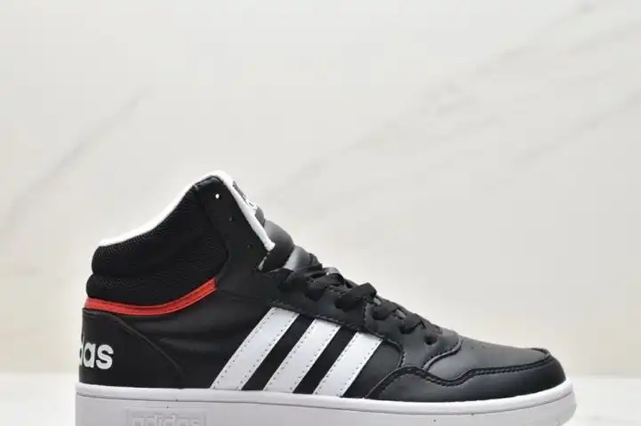 hype Adidas Sneakers