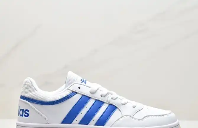 hype Adidas Sneakers