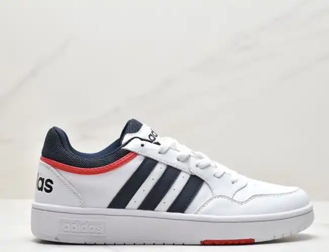 hype Adidas Sneakers