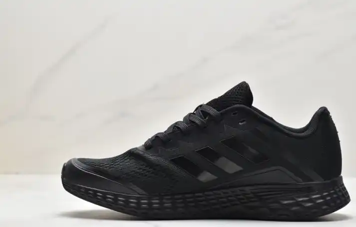 hype Adidas Sneakers