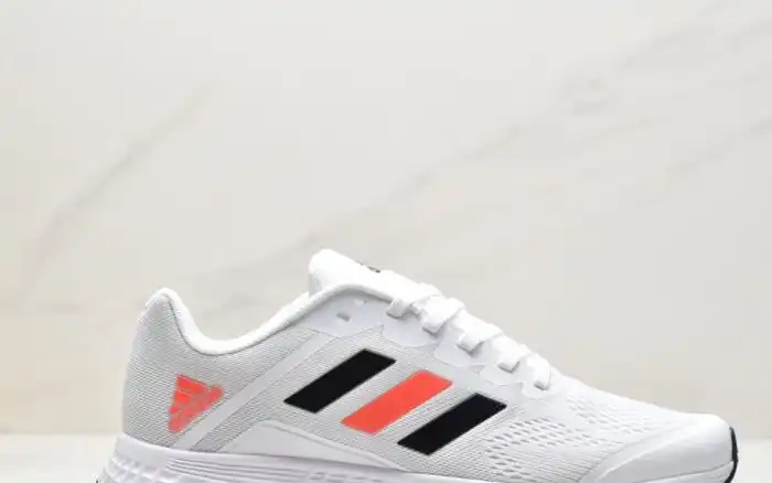 hype Adidas Sneakers