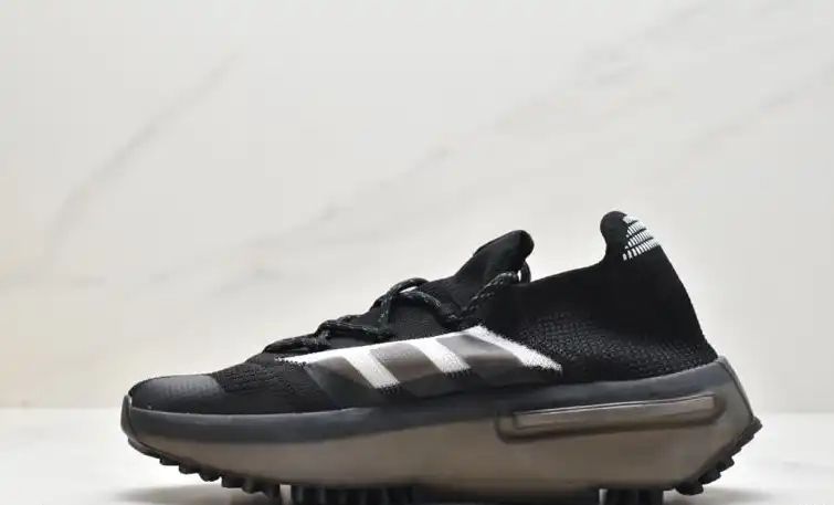 hype Adidas Sneakers