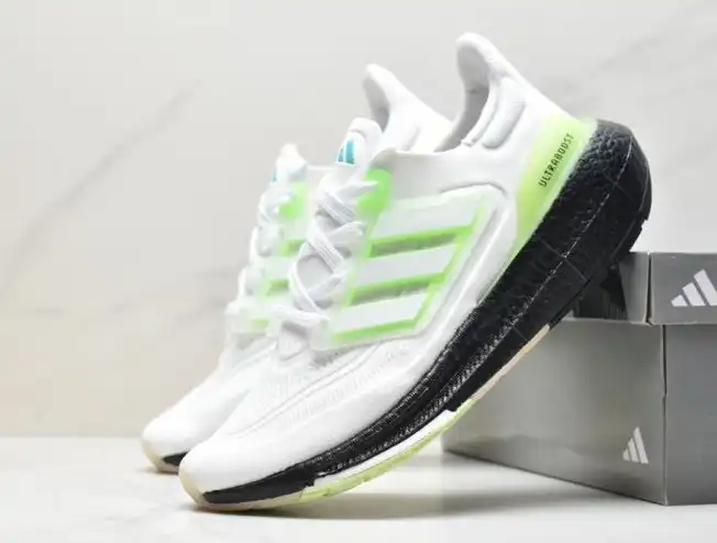 hype Adidas Sneakers