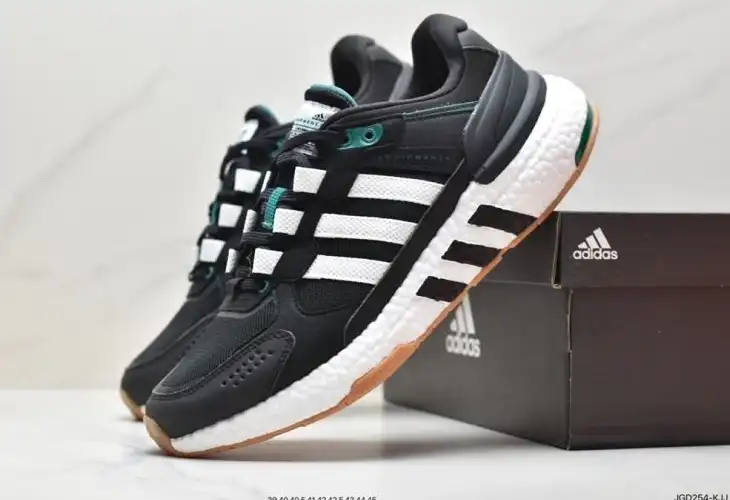 hype Adidas Sneakers