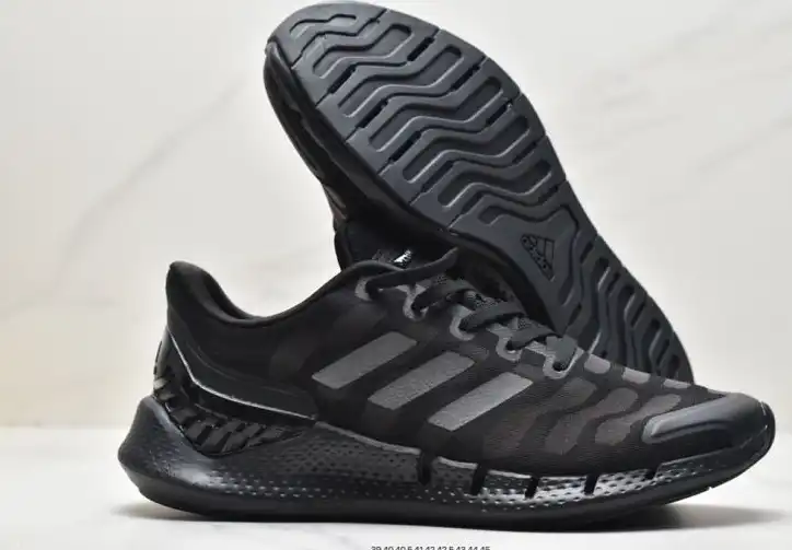 hype Adidas Sneakers