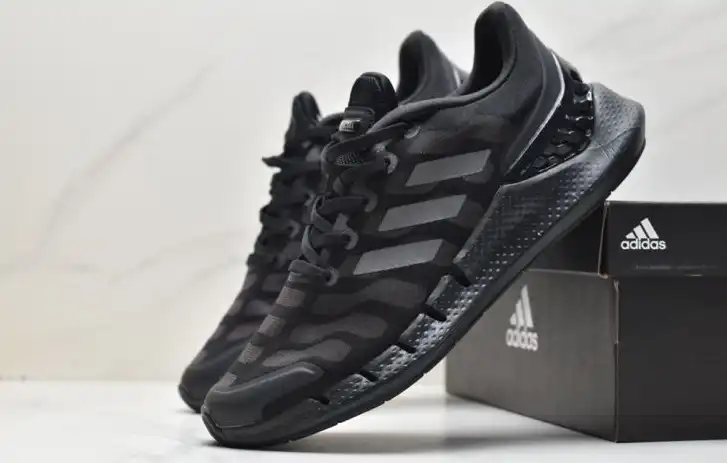 hype Adidas Sneakers