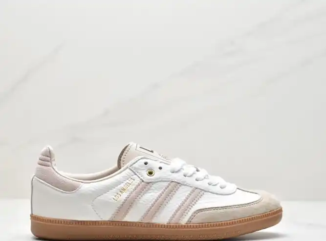 hype Adidas Sneakers