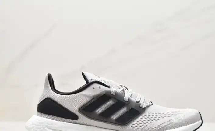 hype Adidas Sneakers