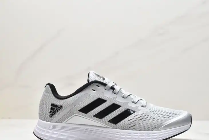 hype Adidas Sneakers