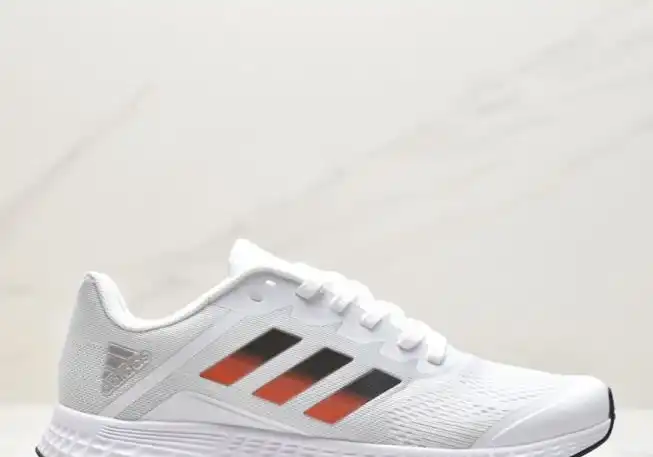 hype Adidas Sneakers