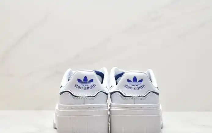 hype Adidas Sneakers